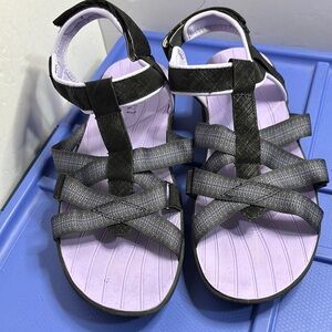 J Sport Black and Purple Strappy Sandals Sz 9 Excellent Condition